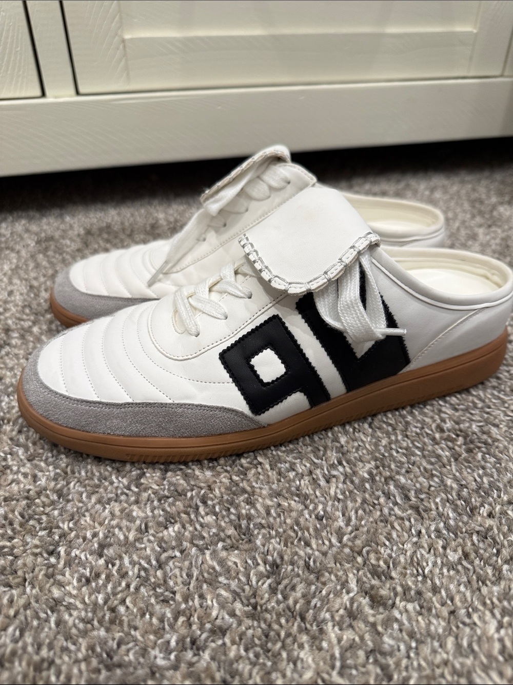 Steve Madden White Sneakers with Black Logo and Gum Sole